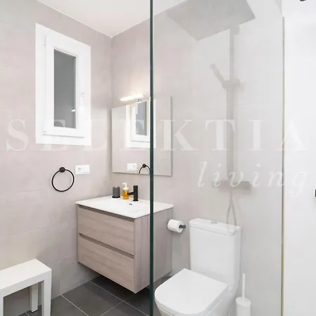 Castellana Suites Madrid Exterior photo